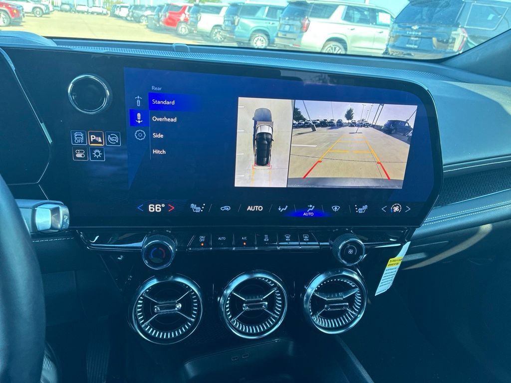 Used 2024 Chevrolet Blazer EV LT AWD/4WD image 14