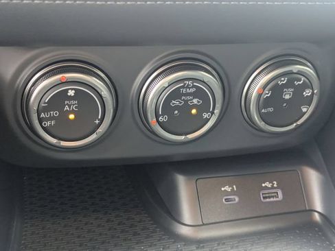 Used 2025 Nissan Z Performance w/ Floor Mat Package RWD image 31
