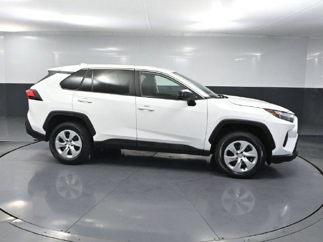 Used 2025 Toyota RAV4 LE FWD image 3