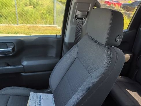 Used 2023 Chevrolet Silverado 1500 Custom AWD/4WD image 18