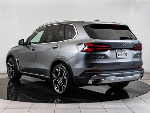 Used 2024 BMW X5 xDrive50e w/ Premium Package AWD/4WD image 6