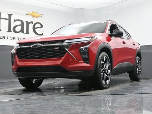 New 2026 Chevrolet Trax RS w/ Driver Confidence Package FWD image 4