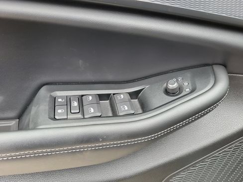 Used 2025 Jeep Grand Cherokee Laredo X RWD image 19