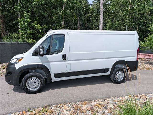 Used 2025 RAM ProMaster 2500 w/ Convenience Group FWD image 2