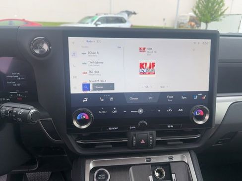 Used 2026 Lexus GX 550 image 12