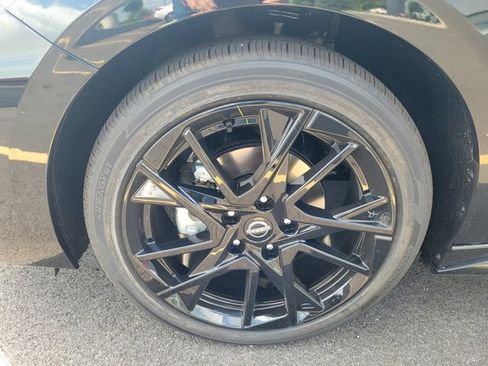 New 2025 Nissan Sentra SR w/ SR Premium Package image 13