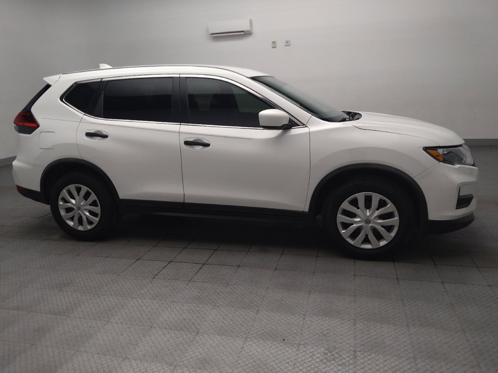 Used 2017 Nissan Rogue S FWD image 11