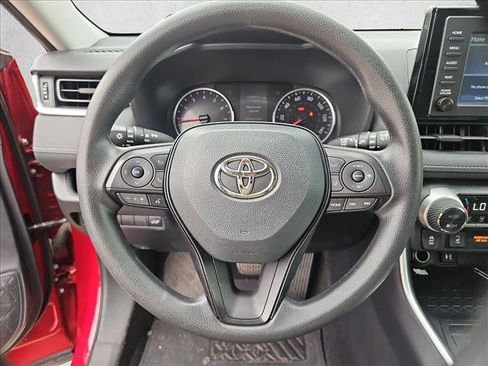 Used 2019 Toyota RAV4 XLE w/ Convenience Package FWD image 13