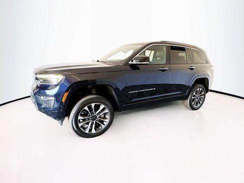 Used 2023 Jeep Grand Cherokee Overland w/ Adv Protech Group III AWD/4WD image 4