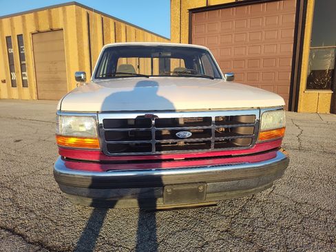 Used 1994 Ford F150 XL image 4