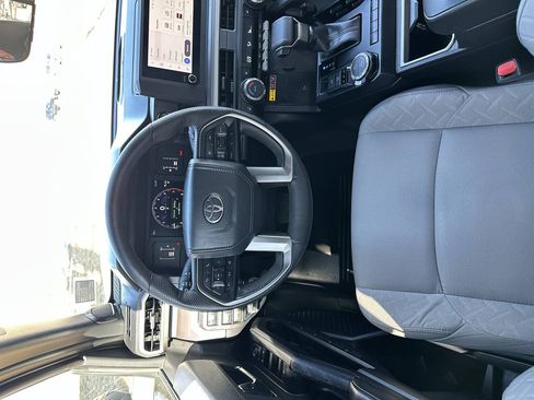 Used 2025 Toyota Tacoma SR5 AWD/4WD image 37