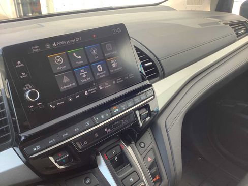 Used 2025 Honda Odyssey EX-L image 17