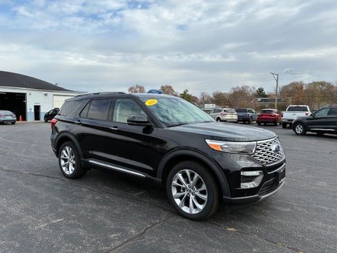 Used 2021 Ford Explorer Platinum w/ Equipment Group 601A AWD/4WD image 7