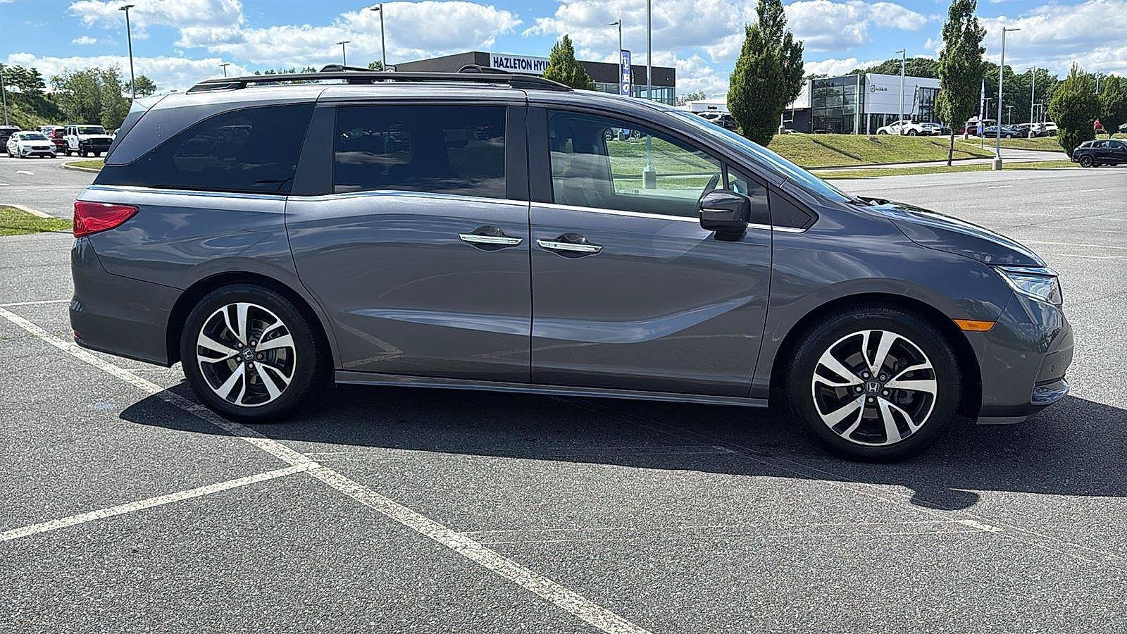 Used 2022 Honda Odyssey Touring image 3