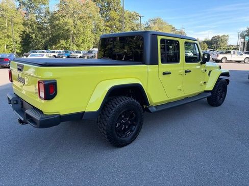 Used 2023 Jeep Gladiator Sport AWD/4WD image 6
