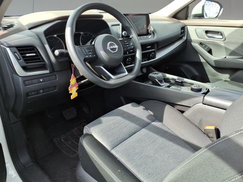 Used 2023 Nissan Rogue SV AWD/4WD image 9