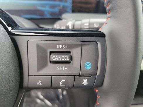 New 2026 Nissan Kicks SR w/ SR Premium Package FWD image 6
