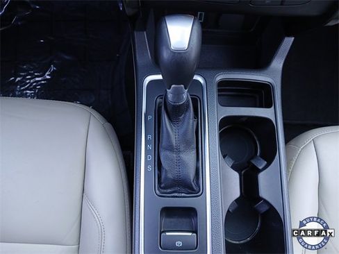 Used 2017 Ford Escape Titanium image 33