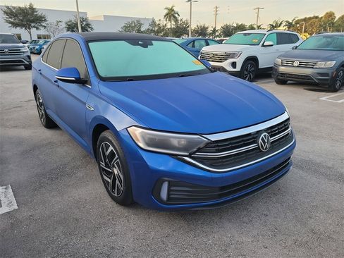 Used 2022 Volkswagen Jetta SEL image 4