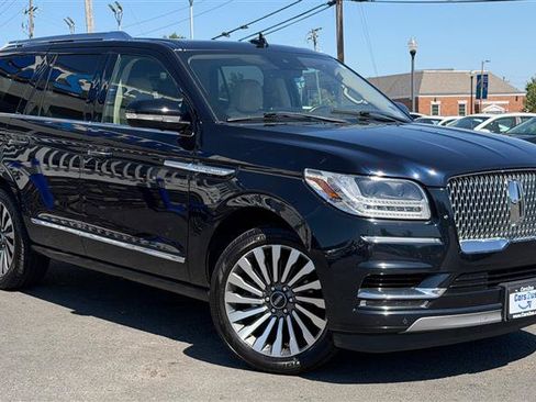 Used 2021 Lincoln Navigator Reserve w/ Luxury Package AWD/4WD image 8
