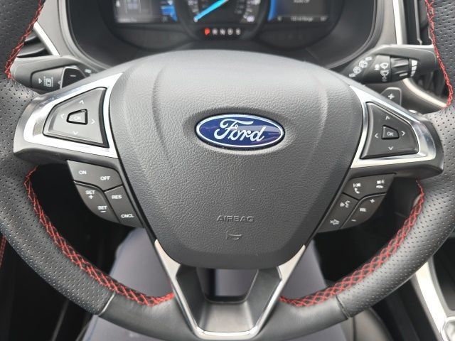 Used 2024 Ford Edge ST-Line w/ Class II Trailer Tow Package AWD/4WD image 12