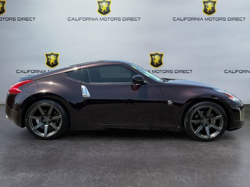 Used 2016 Nissan 370Z Coupe RWD image 4