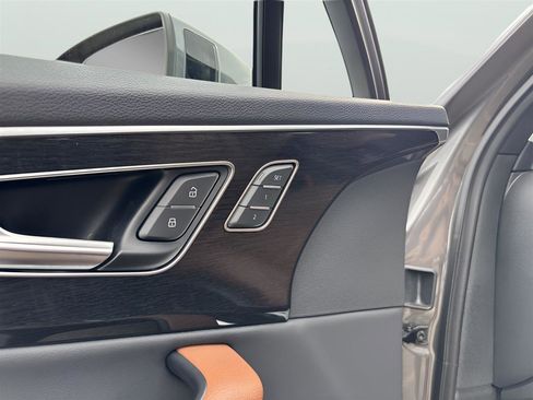 Used 2020 Audi Q7 3.0T Prestige image 14