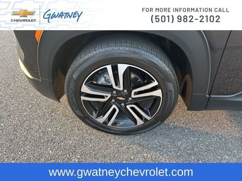 Used 2024 Chevrolet TrailBlazer LT w/ Driver Confidence Package image 9