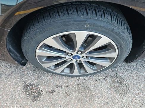 Used 2019 Ford Fusion SE AWD/4WD image 10