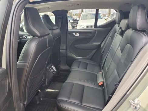 Certified 2023 Volvo XC40 B5 Plus w/ Climate Package AWD/4WD image 27