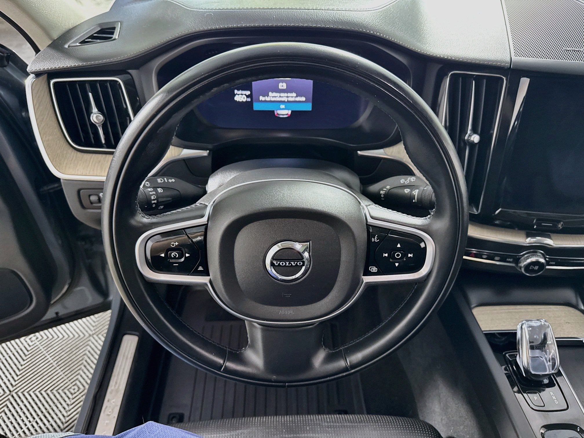 Used 2022 Volvo XC60 B5 Inscription w/ Advanced Package AWD/4WD image 17