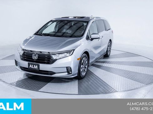 Used 2024 Honda Odyssey EX-L image 2