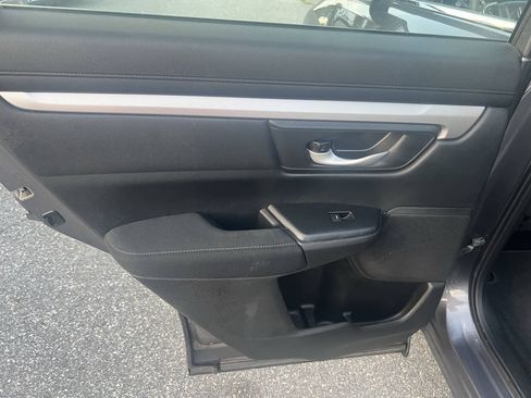 Used 2018 Honda CR-V LX image 19
