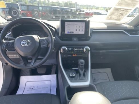 Used 2024 Toyota RAV4 XLE w/ Convenience Package AWD/4WD image 17