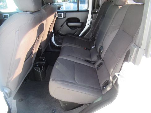 Used 2023 Jeep Gladiator Sport AWD/4WD image 31