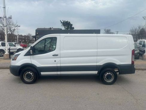 Used 2017 Ford Transit 250 130 Low Roof image 5