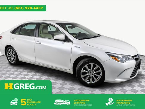 Used 2017 Toyota Camry XLE w/ Moonroof Package image 1