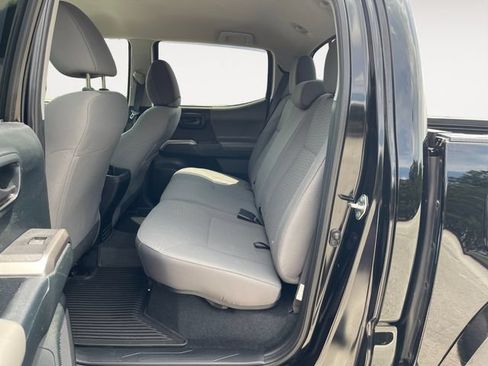 Used 2017 Toyota Tacoma SR5 w/ Tow Package AWD/4WD image 13