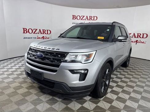 Used 2019 Ford Explorer XLT w/ Equipment Group 202A image 4