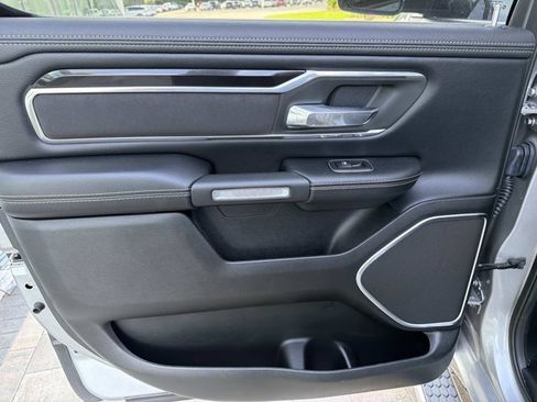 Used 2019 RAM 1500 Laramie AWD/4WD image 16