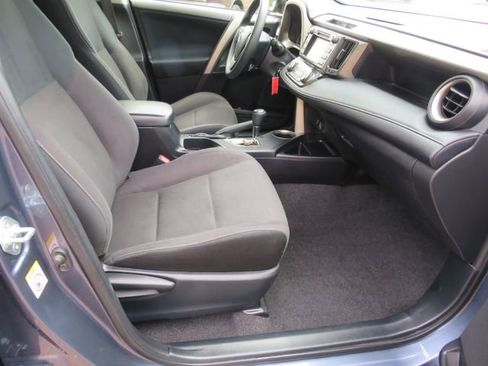 Used 2013 Toyota RAV4 XLE image 37