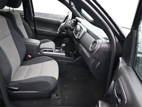 Used 2023 Toyota Tacoma TRD Off-Road w/ Technology Package image 7