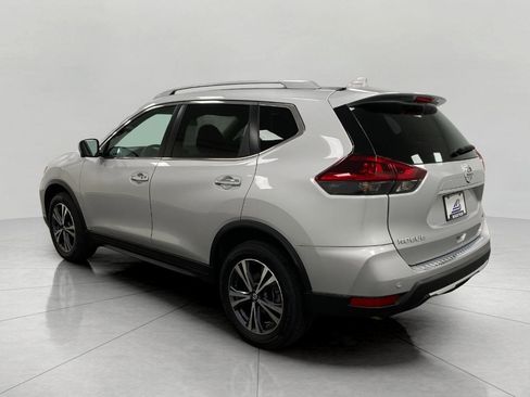 Used 2019 Nissan Rogue SV w/ Premium Package AWD/4WD image 8