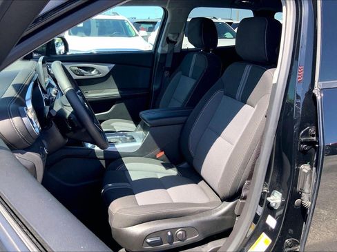Used 2025 Chevrolet Blazer LT FWD image 21