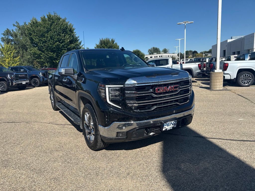 Used 2024 GMC Sierra 1500 SLT w/ SLT Premium Plus Package AWD/4WD image 3