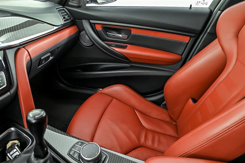 Used 2018 BMW M3 RWD image 33