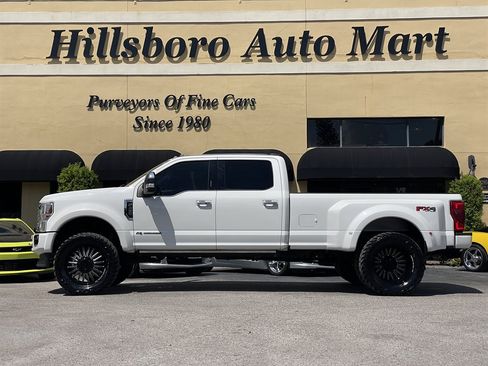 Used 2020 Ford F450 Platinum w/ FX4 Off-Road Package AWD/4WD image 3
