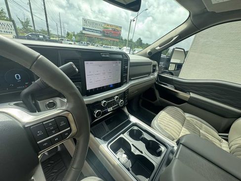 Used 2026 Ford F250 Platinum w/ Platinum Plus Package AWD/4WD image 19
