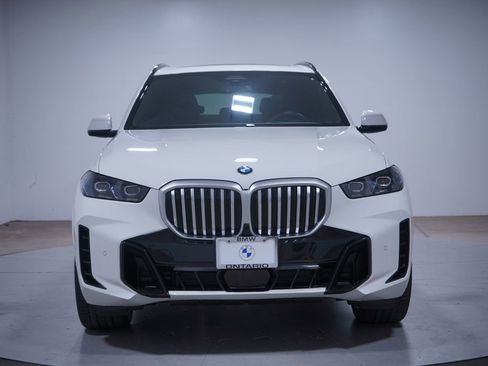 Used 2026 BMW X5 sDrive40i w/ M Sport Package image 4