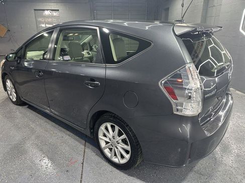 Used 2013 Toyota Prius V Five image 3